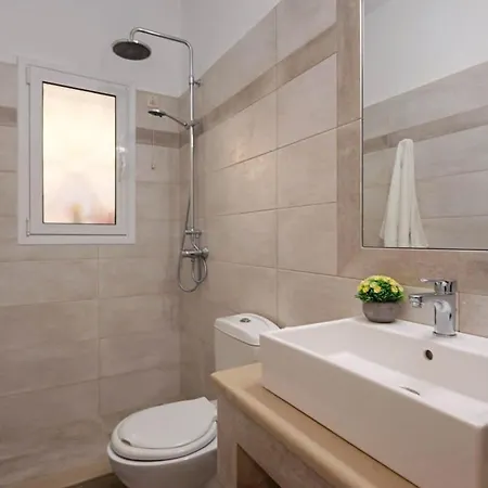 Cassia - Ground Floor 100m To *